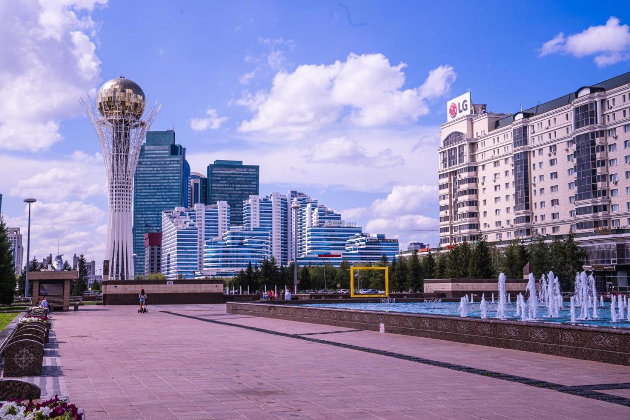 Belon Lux Hotel Astana Bagian luar foto
